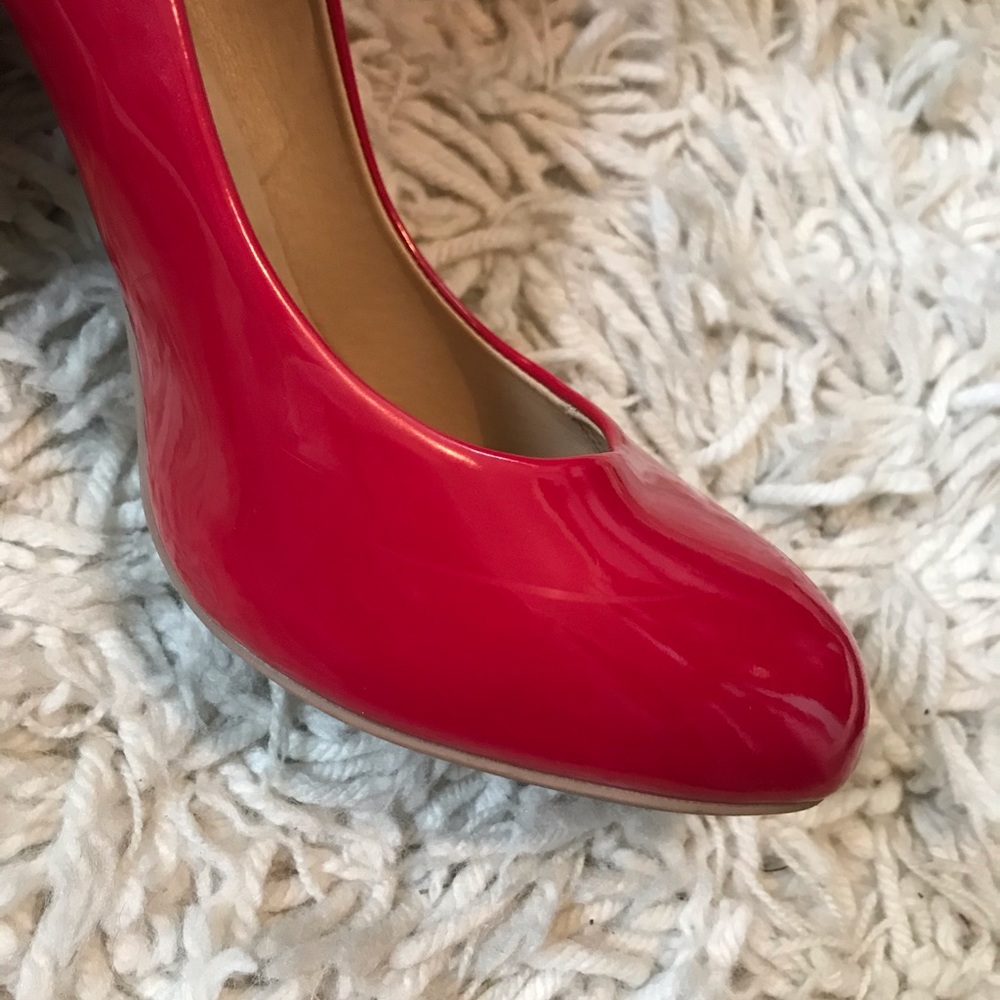 Chic Red Patent Leather Heels - Picture 5 of 10